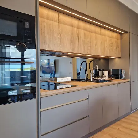아파트 Artisa Riia Str 20a Luxury 2br Penthouse 타르투