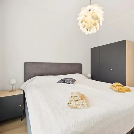 Artisa Riia Str 20a Luxury 2br Penthouse * Tartu